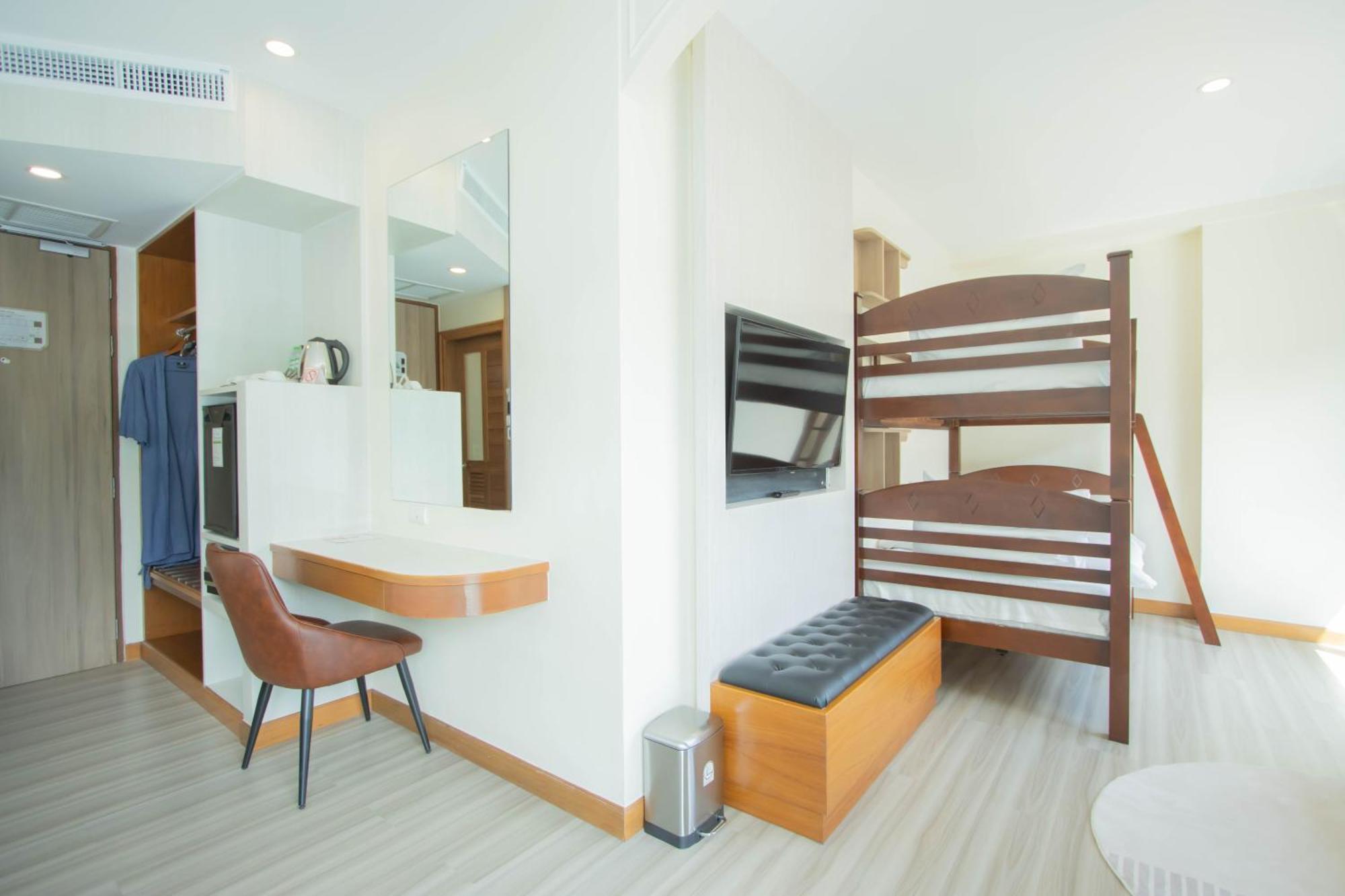 Sira Grande Hotel & Spa Patong Exterior photo
