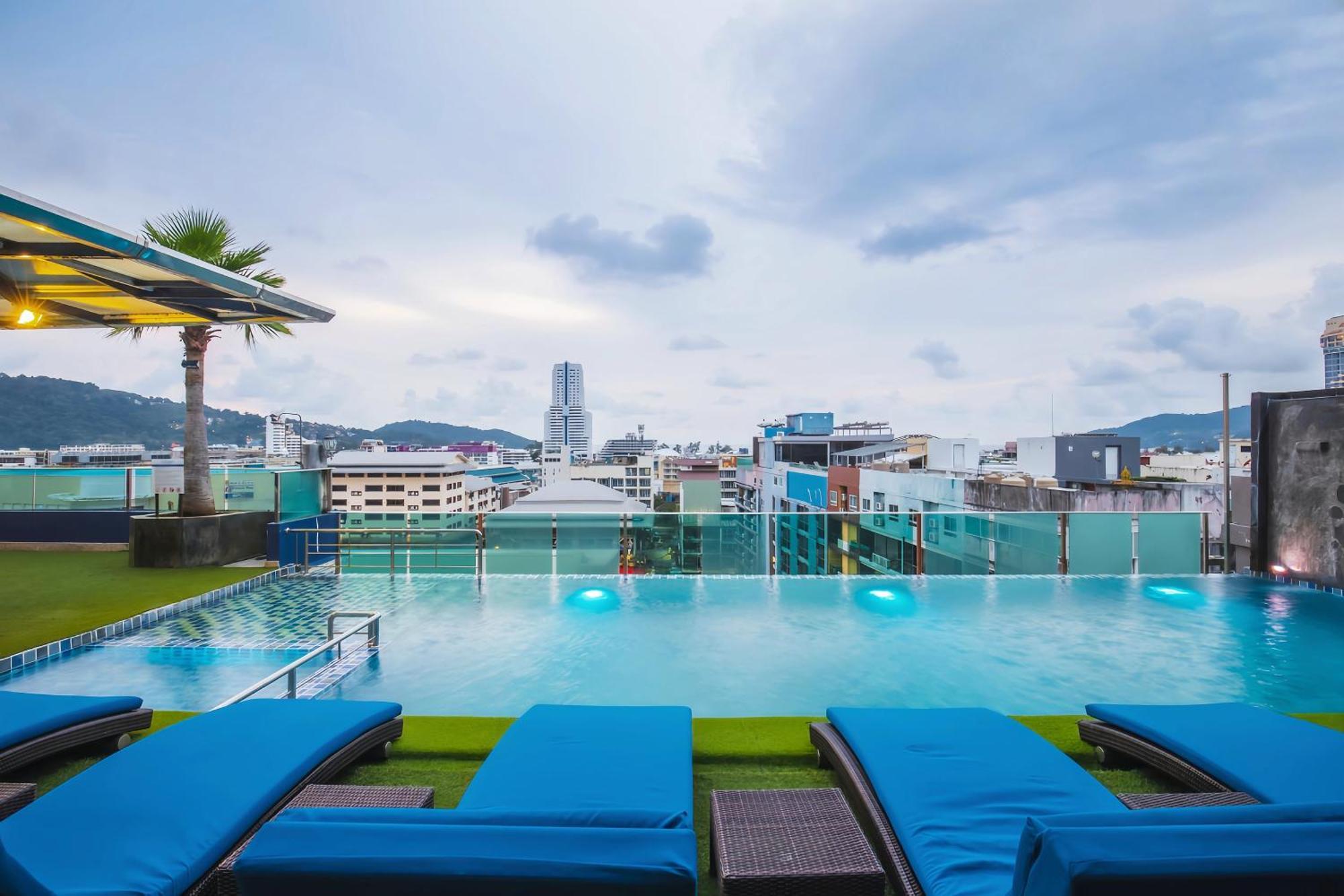 Sira Grande Hotel & Spa Patong Exterior photo