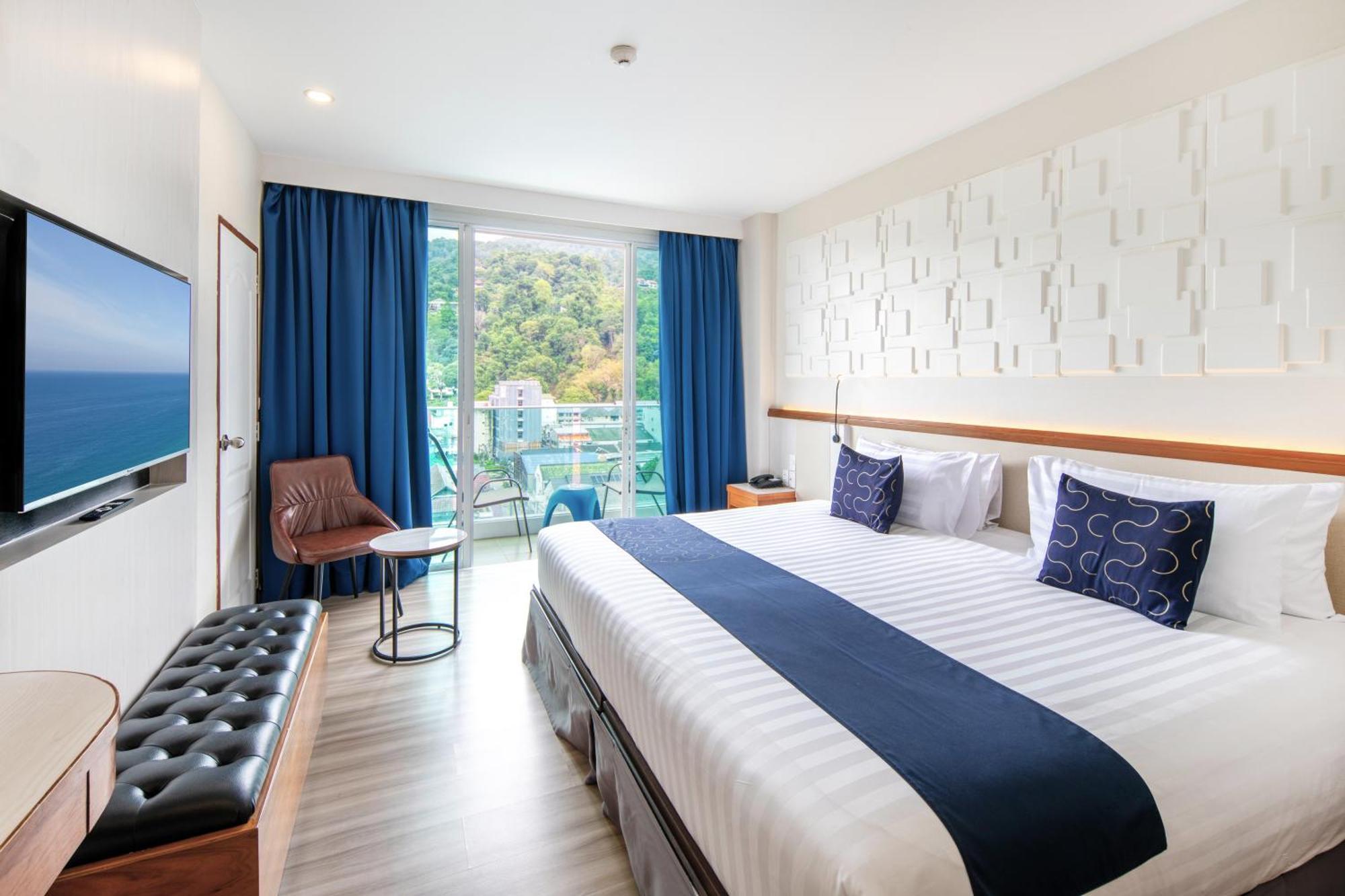 Sira Grande Hotel & Spa Patong Exterior photo
