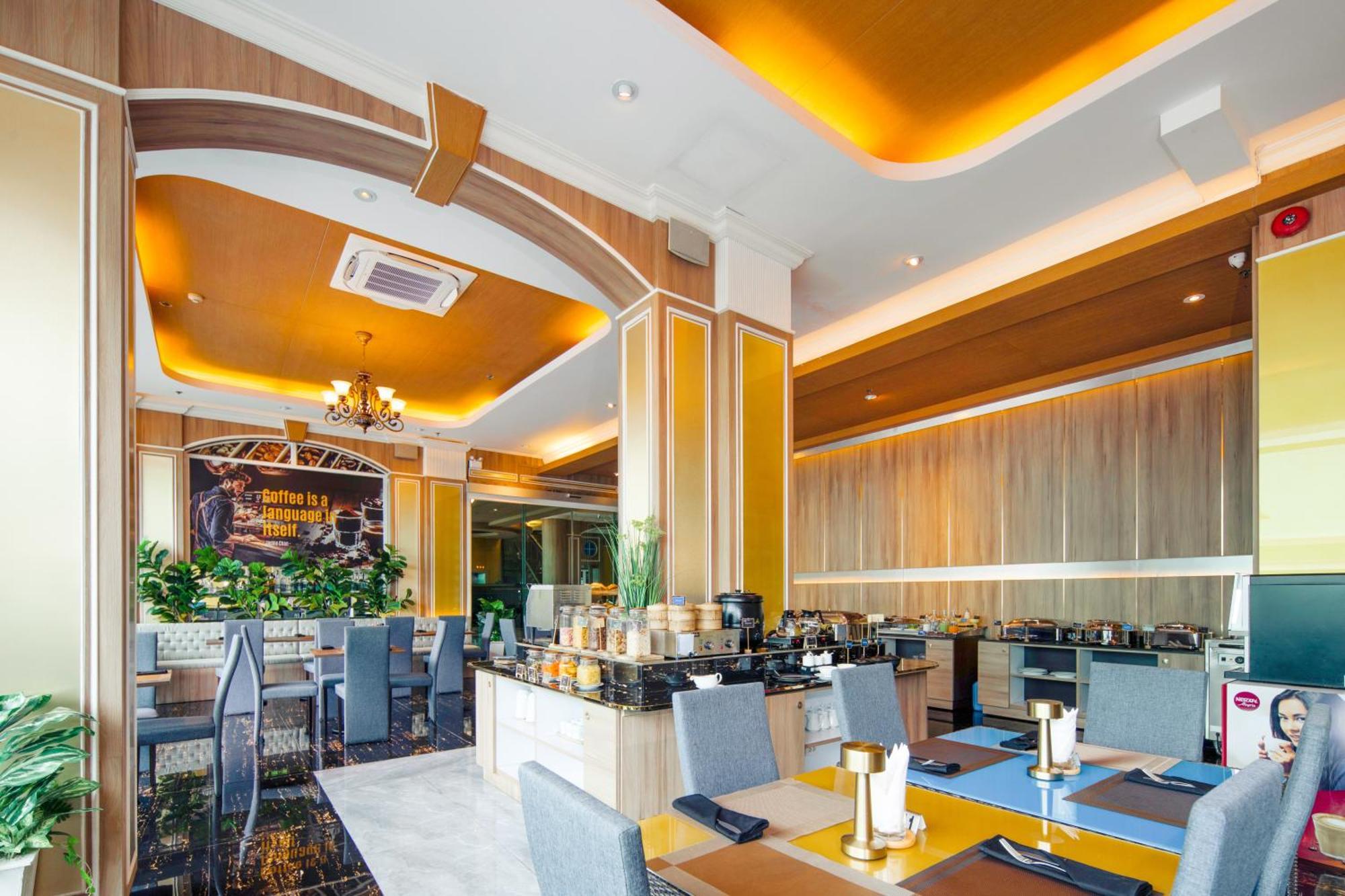 Sira Grande Hotel & Spa Patong Exterior photo